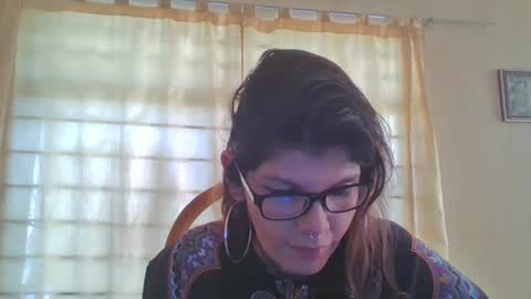 Snapshot of alessa05 chatting on January 18, 9:13 pm alessa05 online show from January 18, 9:13 pm