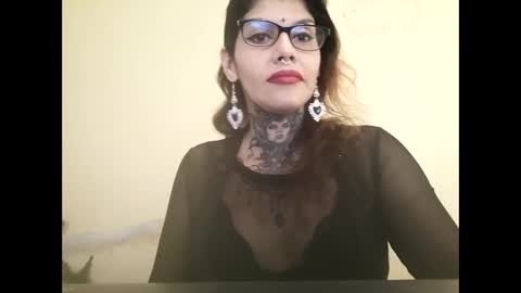 Snapshot of alessa05 chatting on January 24, 7:18 pm alessa05 online show from January 24, 7:18 pm