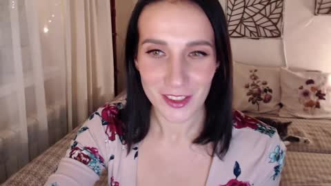 Snapshot of alessandra_foxy chatting on December 5, 4:44 pm Sandra online show from December 5, 4:44 pm