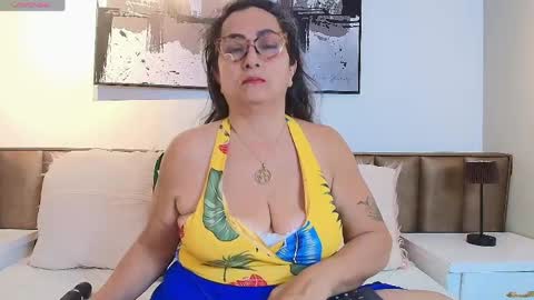 Snapshot of alessandraleroy chatting on April 14, 12:00 pm Alessandra online show from April 14, 12:00 pm