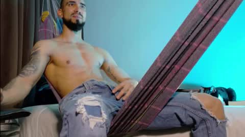 Kciqu3  Independent model online show from February 8, 5:16 pm