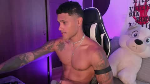 Snapshot of alessandro_vanni chatting on June 14, 3:47 pm Alessandro Vanni online show from June 14, 3:47 pm