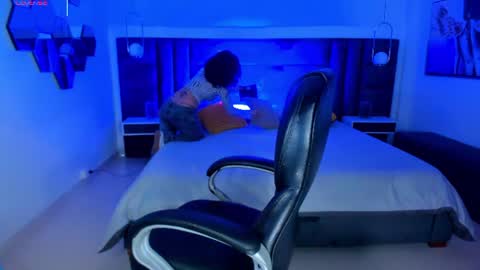 ALESSA ROMERO  online show from June 22, 8:06 pm
