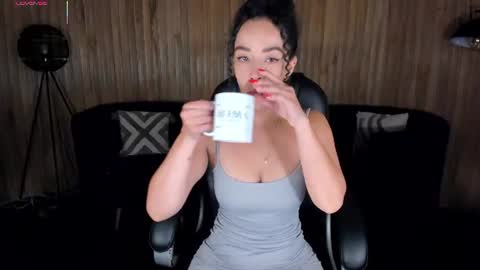 ALESSA ROMERO  online show from July 22, 8:00 pm