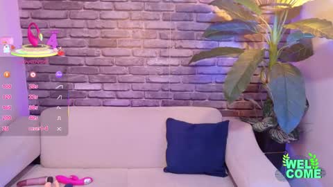 Snapshot of alessia_faccheti chatting on October 14, 9:04 pm Sara online show from October 14, 9:04 pm