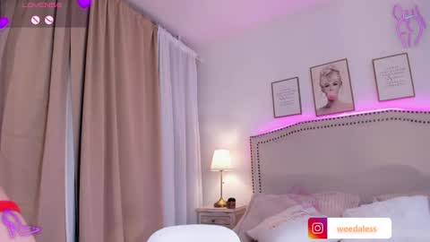 Alessia cruz online show from February 25, 1:39 pm
