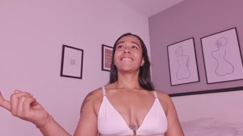 alessia_selene online show from July 18, 8:23 pm