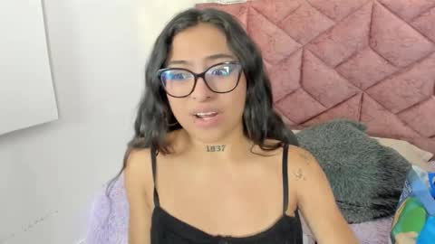 Alessia  online show from May 27, 1:35 am