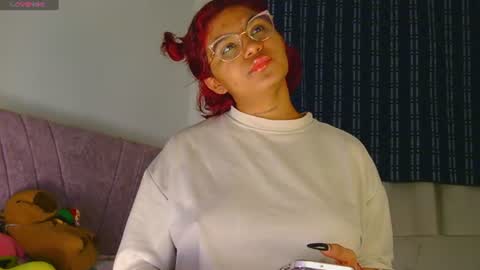 Snapshot of alessia_temptation chatting on July 6, 8:00 am alessia_temptation online show from July 6, 8:00 am