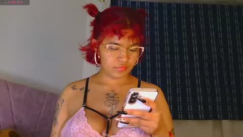 Snapshot of alessia_temptation chatting on July 9, 8:40 am alessia_temptation online show from July 9, 8:40 am