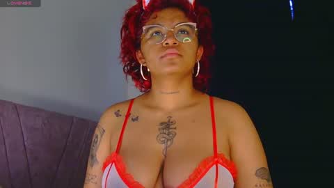 Snapshot of alessia_temptation chatting on July 26, 11:17 am alessia_temptation online show from July 26, 11:17 am