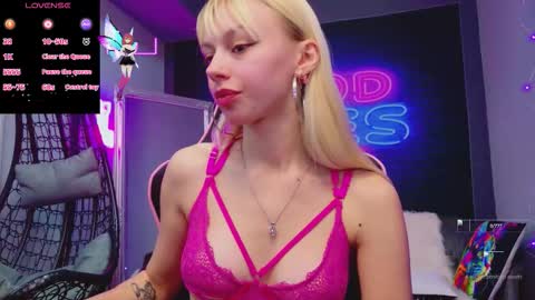 alessiacroft online show from October 1, 4:40 am