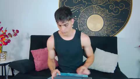 Alessio online show from February 12, 8:04 pm