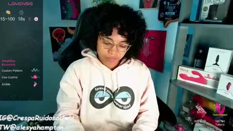 Snapshot of alesyahampton chatting on February 14, 4:58 am Crespa Ruidosa online show from February 14, 4:58 am