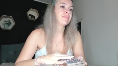 Snapshot of alesys69 chatting on December 16, 2:04 am alesys69 online show from December 16, 2:04 am