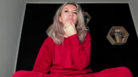 Snapshot of alesys69 chatting on November 10, 4:11 am alesys69 online show from November 10, 4:11 am