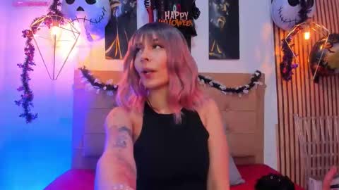 Snapshot of alesziarose chatting on October 23, 7:45 pm Aleszia online show from October 23, 7:45 pm