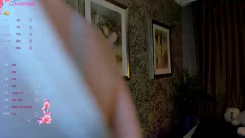 Snapshot of alettaeve chatting on October 15, 3:12 pm Lola online show from October 15, 3:12 pm