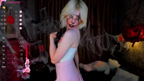 Snapshot of alettaeve chatting on October 18, 3:13 pm Lola online show from October 18, 3:13 pm