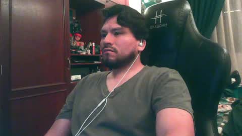 Snapshot of alevil_97 chatting on April 28, 3:00 am Alejo online show from April 28, 3:00 am
