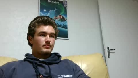 Snapshot of alex83530 chatting on December 31, 4:57 pm Alex83530 online show from December 31, 4:57 pm