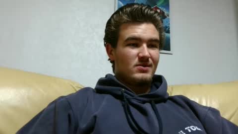 Snapshot of alex83530 chatting on January 2, 6:23 pm Alex83530 online show from January 2, 6:23 pm