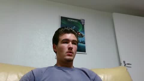 Snapshot of alex83530 chatting on January 7, 12:52 pm Alex83530 online show from January 7, 12:52 pm