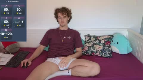 Snapshot of alex83530 chatting on March 29, 9:20 am Alex83530 online show from March 29, 9:20 am