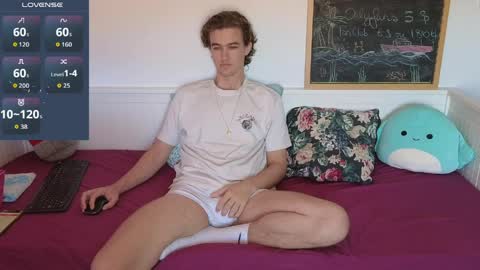 Snapshot of alex83530 chatting on April 4, 8:56 am Alex83530 online show from April 4, 8:56 am