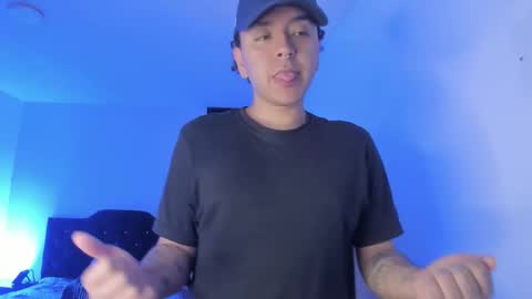 Snapshot of alex__montesco chatting on December 16, 12:15 am Alex online show from December 16, 12:15 am