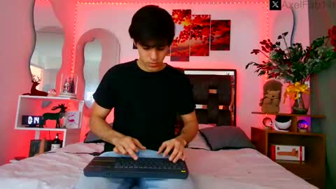 Snapshot of alex_and_fabian chatting on December 12, 6:31 pm sneider online show from December 12, 6:31 pm