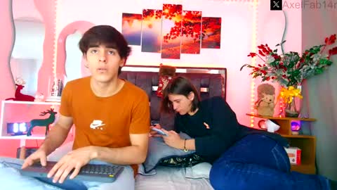 Snapshot of alex_and_fabian chatting on December 14, 6:20 pm sneider online show from December 14, 6:20 pm