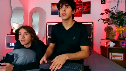 Snapshot of alex_and_fabian chatting on December 18, 6:57 pm sneider online show from December 18, 6:57 pm