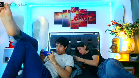 Snapshot of alex_and_fabian chatting on January 10, 10:04 pm sneider online show from January 10, 10:04 pm