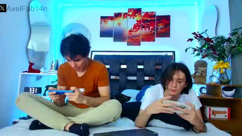 Snapshot of alex_and_fabian chatting on January 14, 9:51 pm sneider online show from January 14, 9:51 pm