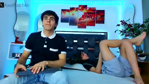 Snapshot of alex_and_fabian chatting on January 15, 10:02 pm sneider online show from January 15, 10:02 pm