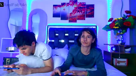 Snapshot of alex_and_fabian chatting on January 24, 9:47 pm sneider online show from January 24, 9:47 pm