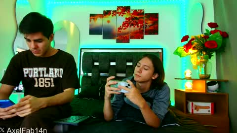 Snapshot of alex_and_fabian chatting on February 3, 6:17 pm sneider online show from February 3, 6:17 pm