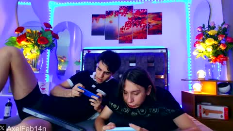 Snapshot of alex_and_fabian chatting on February 14, 10:04 pm sneider online show from February 14, 10:04 pm