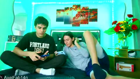 Snapshot of alex_and_fabian chatting on February 19, 7:05 pm sneider online show from February 19, 7:05 pm