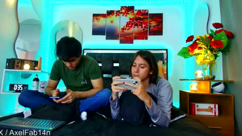 Snapshot of alex_and_fabian chatting on March 3, 6:44 pm sneider online show from March 3, 6:44 pm