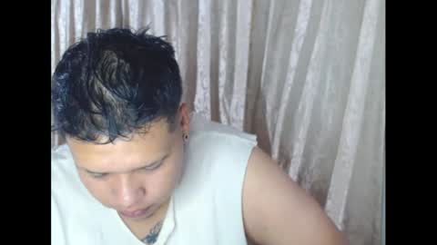 Snapshot of alex_bigclit chatting on November 18, 4:06 am alex_bigclit online show from November 18, 4:06 am