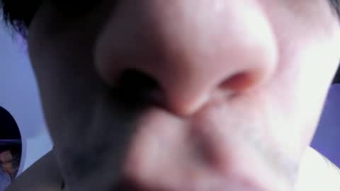 Snapshot of alex_cano chatting on June 4, 2:01 pm alex online show from June 4, 2:01 pm
