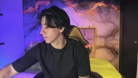 Snapshot of alex_cano chatting on June 23, 12:14 pm alex online show from June 23, 12:14 pm