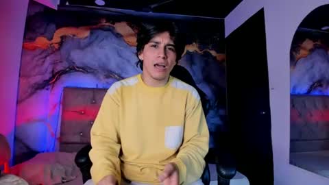 Snapshot of alex_cano chatting on July 20, 12:40 pm alex online show from July 20, 12:40 pm