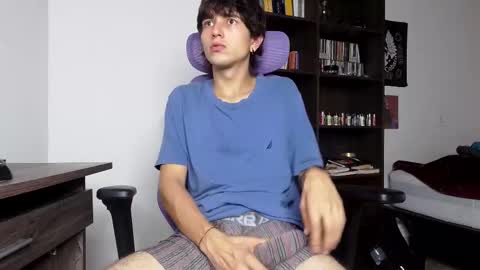 Snapshot of alex_connorr chatting on November 28, 10:12 pm alex_connorr online show from November 28, 10:12 pm