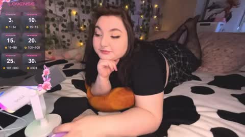 Snapshot of alex_dreams_ chatting on April 7, 4:29 pm Alex online show from April 7, 4:29 pm