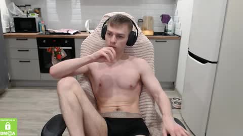 Snapshot of alex_gotcha chatting on February 15, 3:14 am Alex online show from February 15, 3:14 am