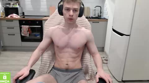 Snapshot of alex_gotcha chatting on February 24, 2:42 am Alex online show from February 24, 2:42 am