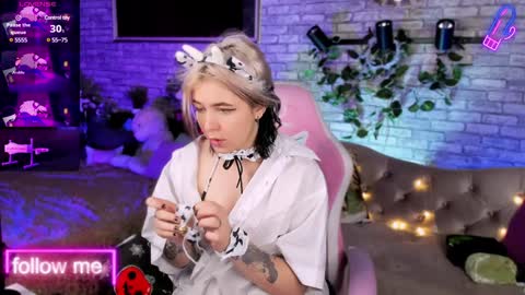 alex_howell online show from January 11, 8:43 pm